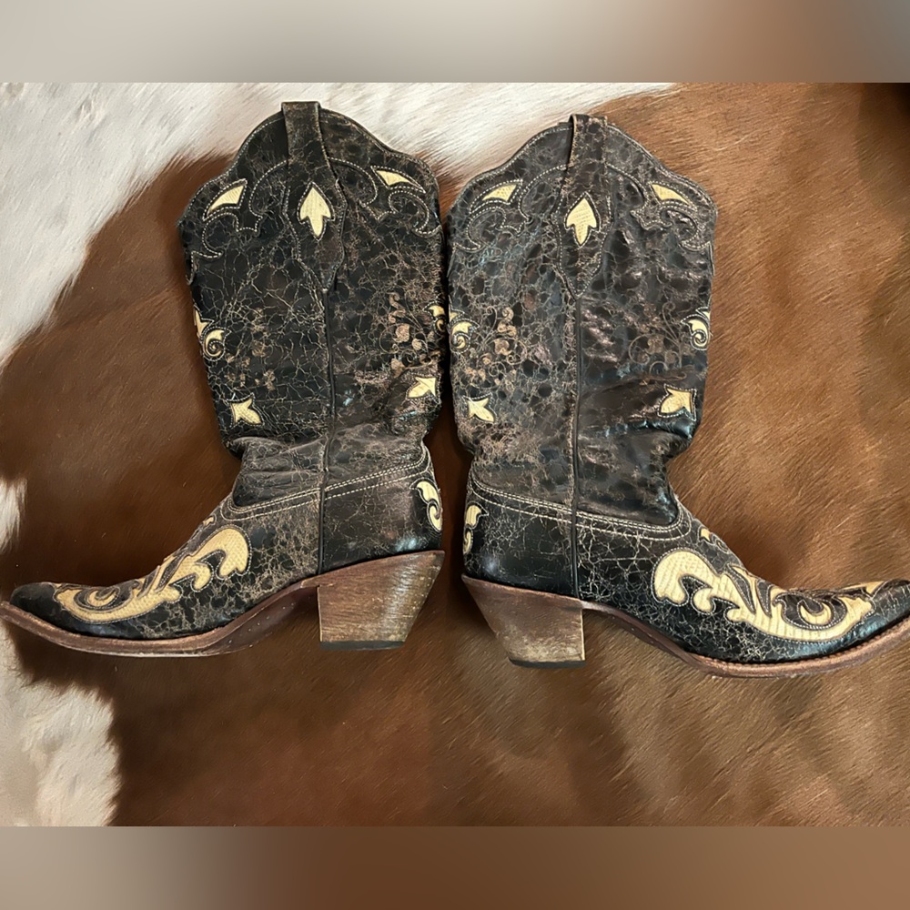 Black and Cream Western Cowboy Boots
